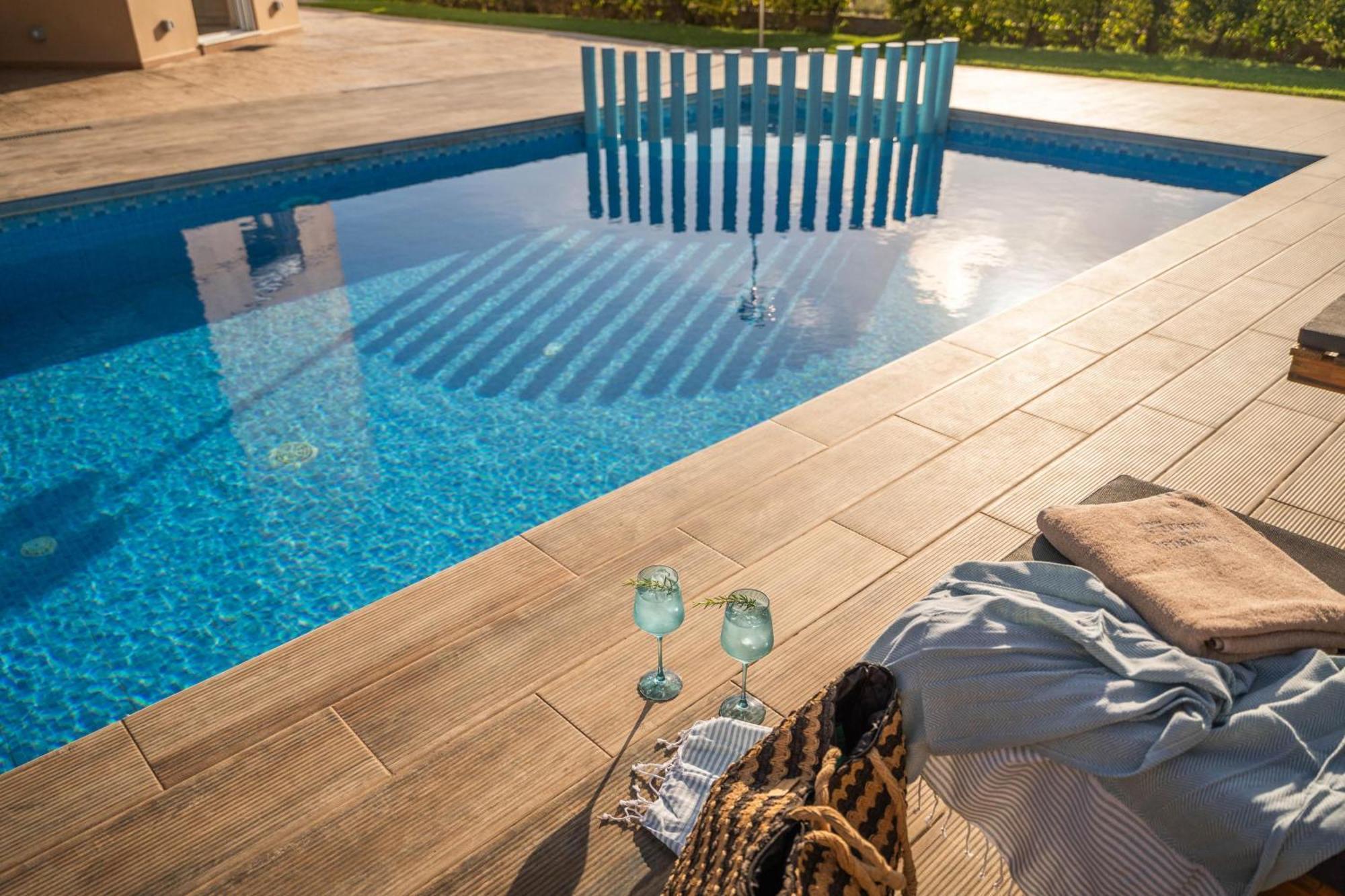 Villa Ariella With Sea View Agia Marina المظهر الخارجي الصورة